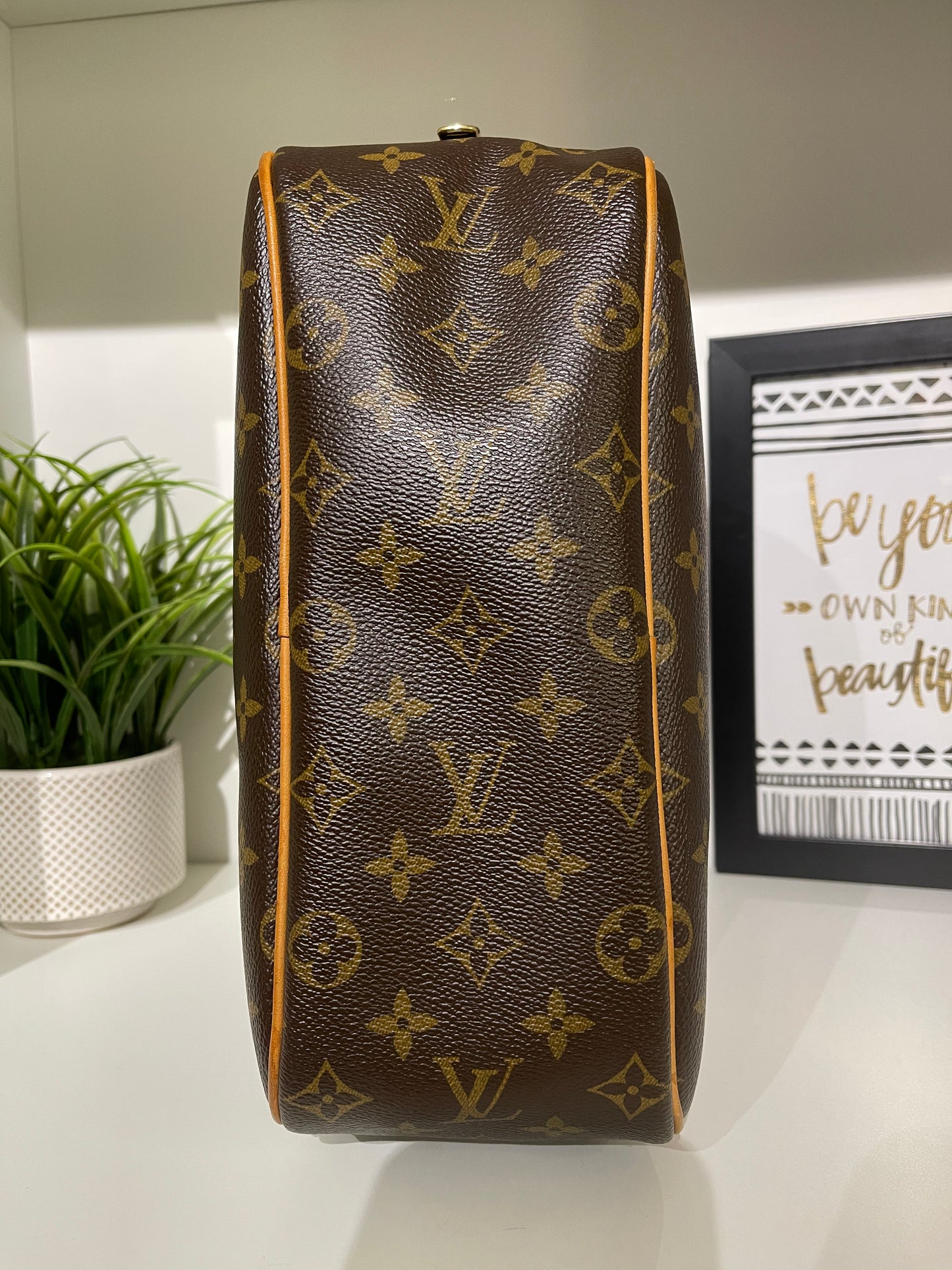 Louie Vuitton Monogram Trouville Includes COA