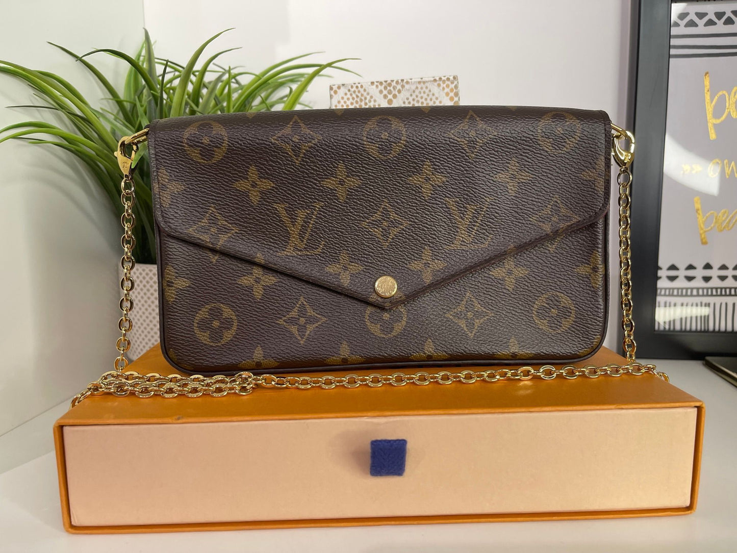 94. Louis Vuitton Monogram Felicie Pouchette