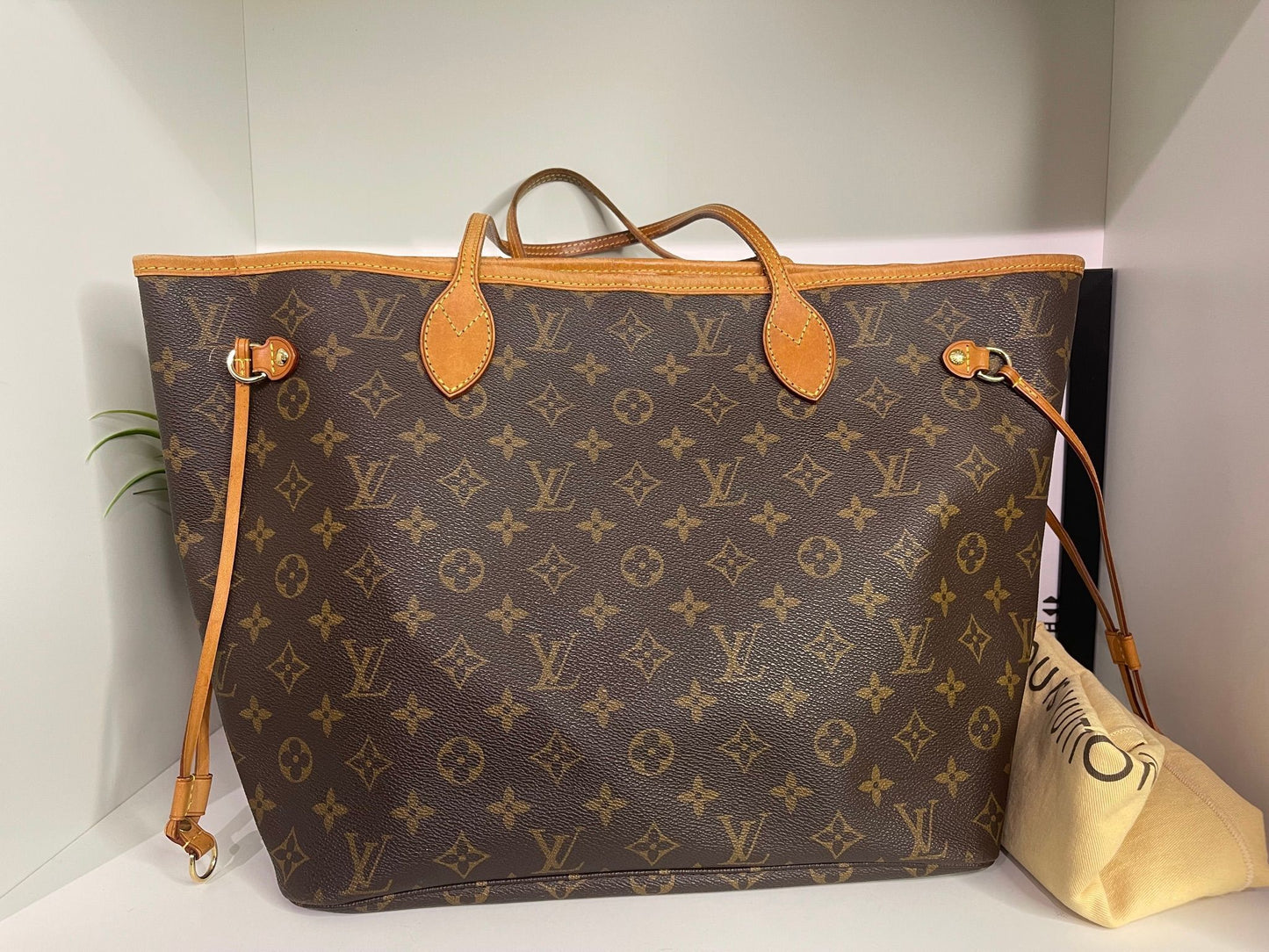 58. Louis Vuitton Monogram Neverfull MM