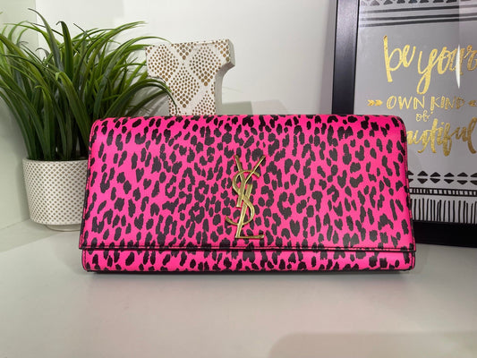 71. Saint Laurent YSL Hot Pink Leopard Cassandra Clutch