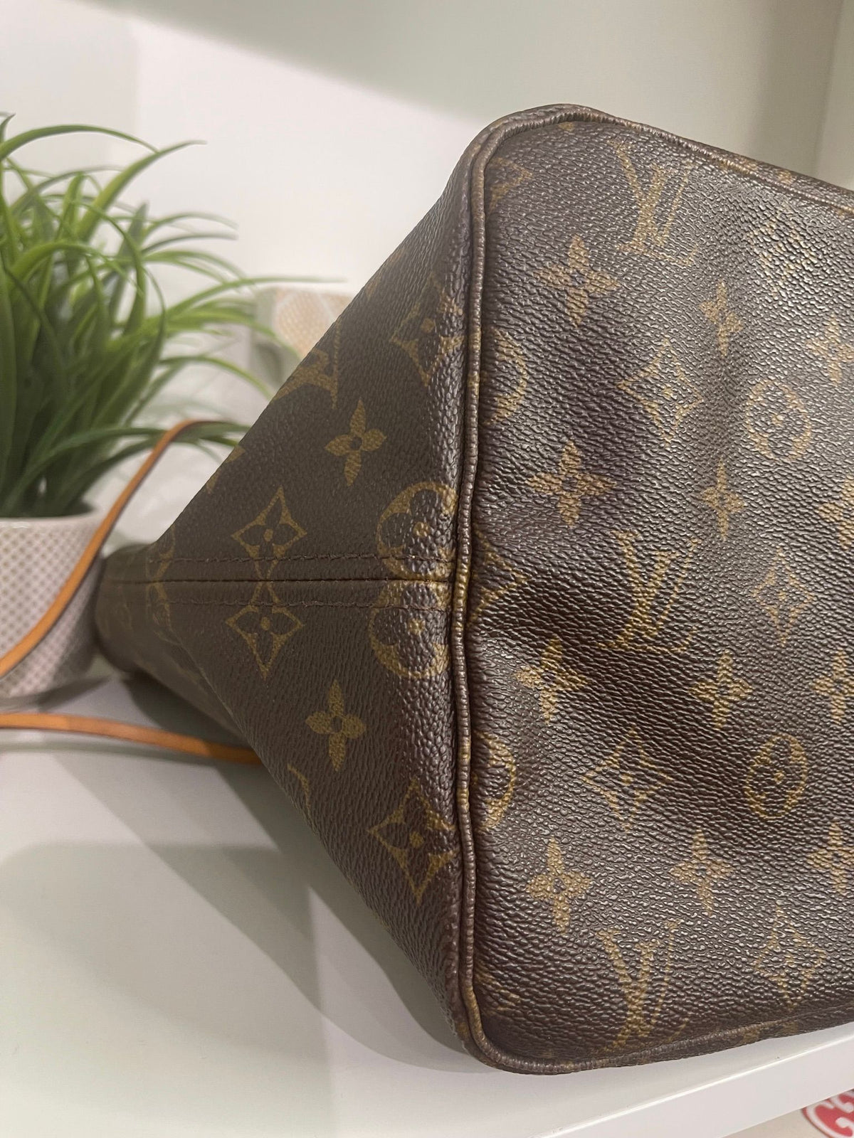 69. Louis Vuitton Monogram Neverfull GM