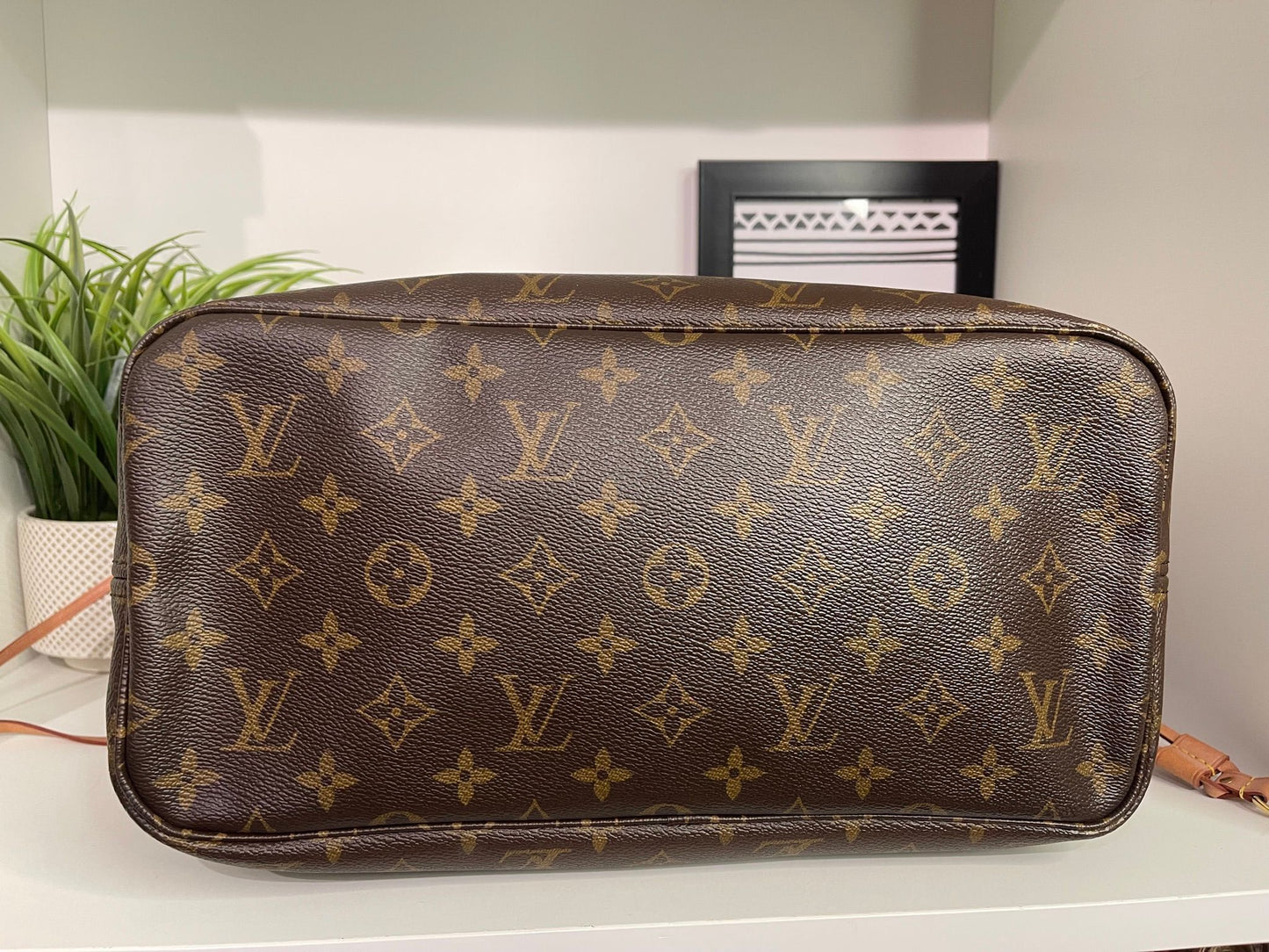 96. Louis Vuitton Monogram Neverfull MM w/ Pouch