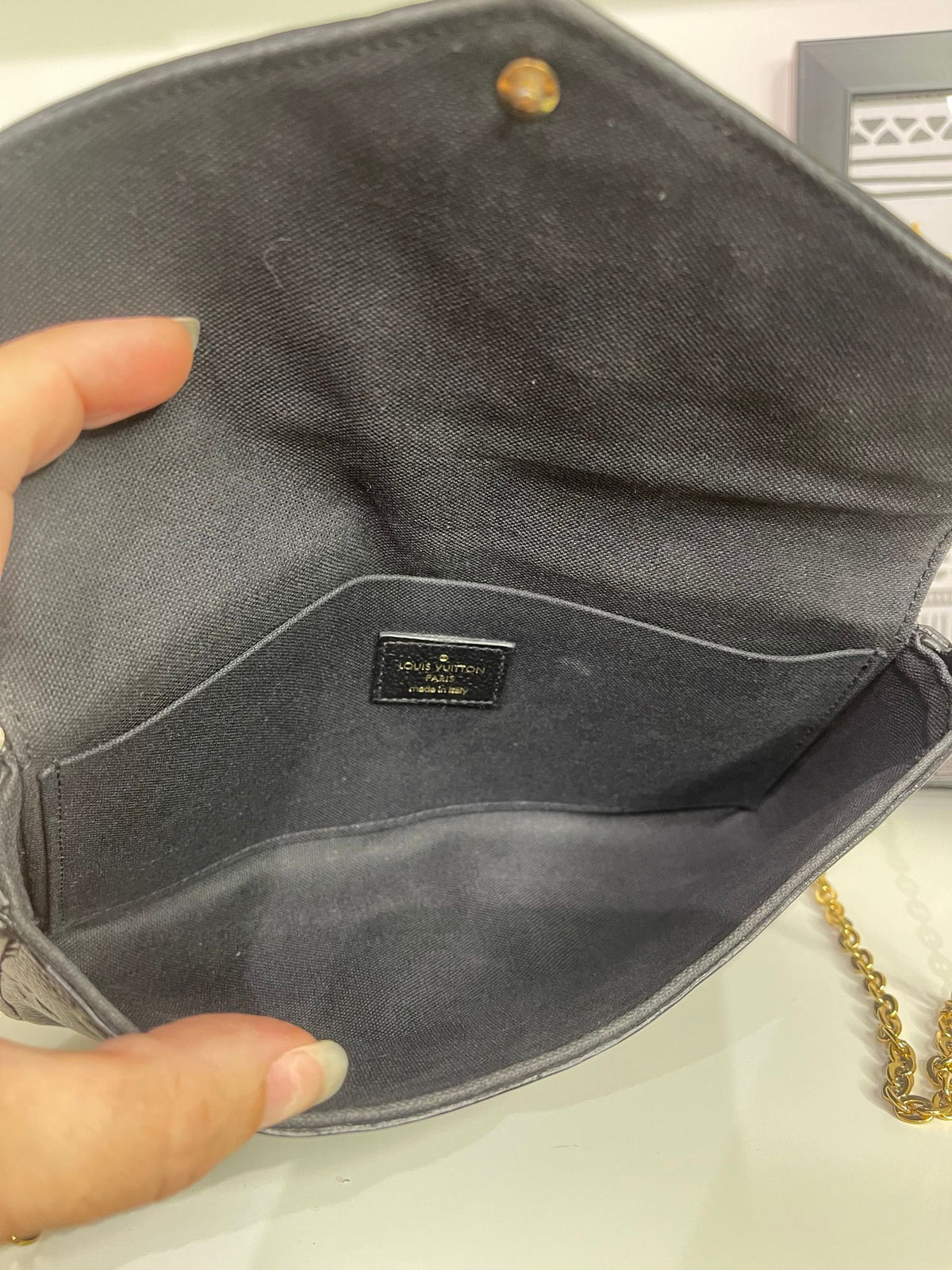 70. Louis Vuitton Black Empriente Felicie Pouchette