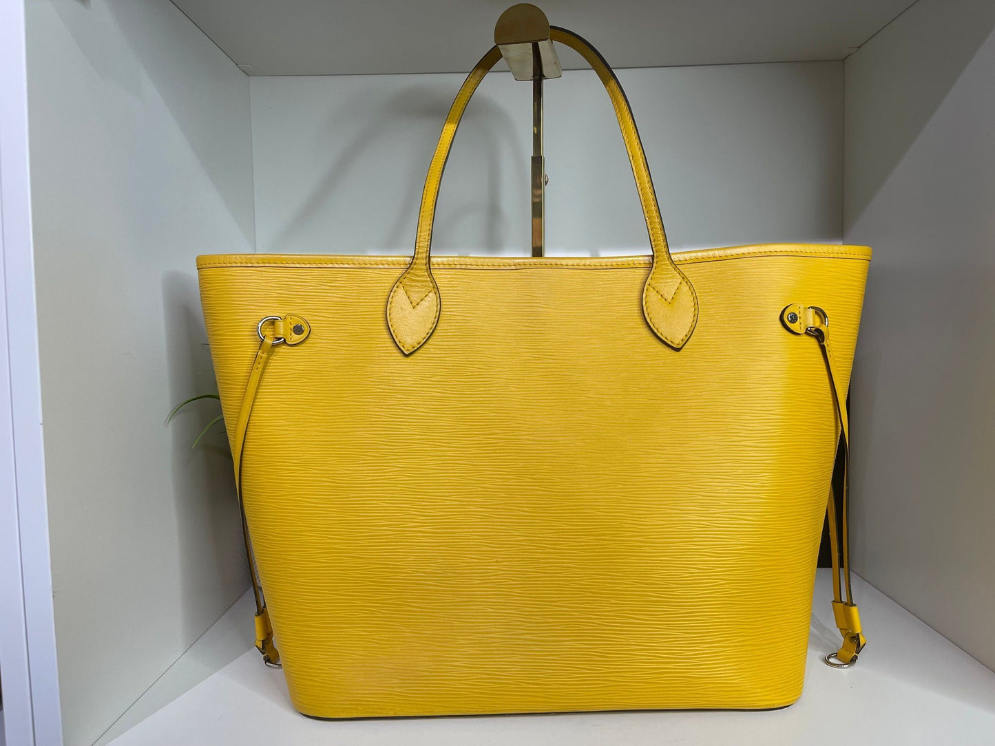 89. Louis Vuitton Yellow Epi Neverfull MM