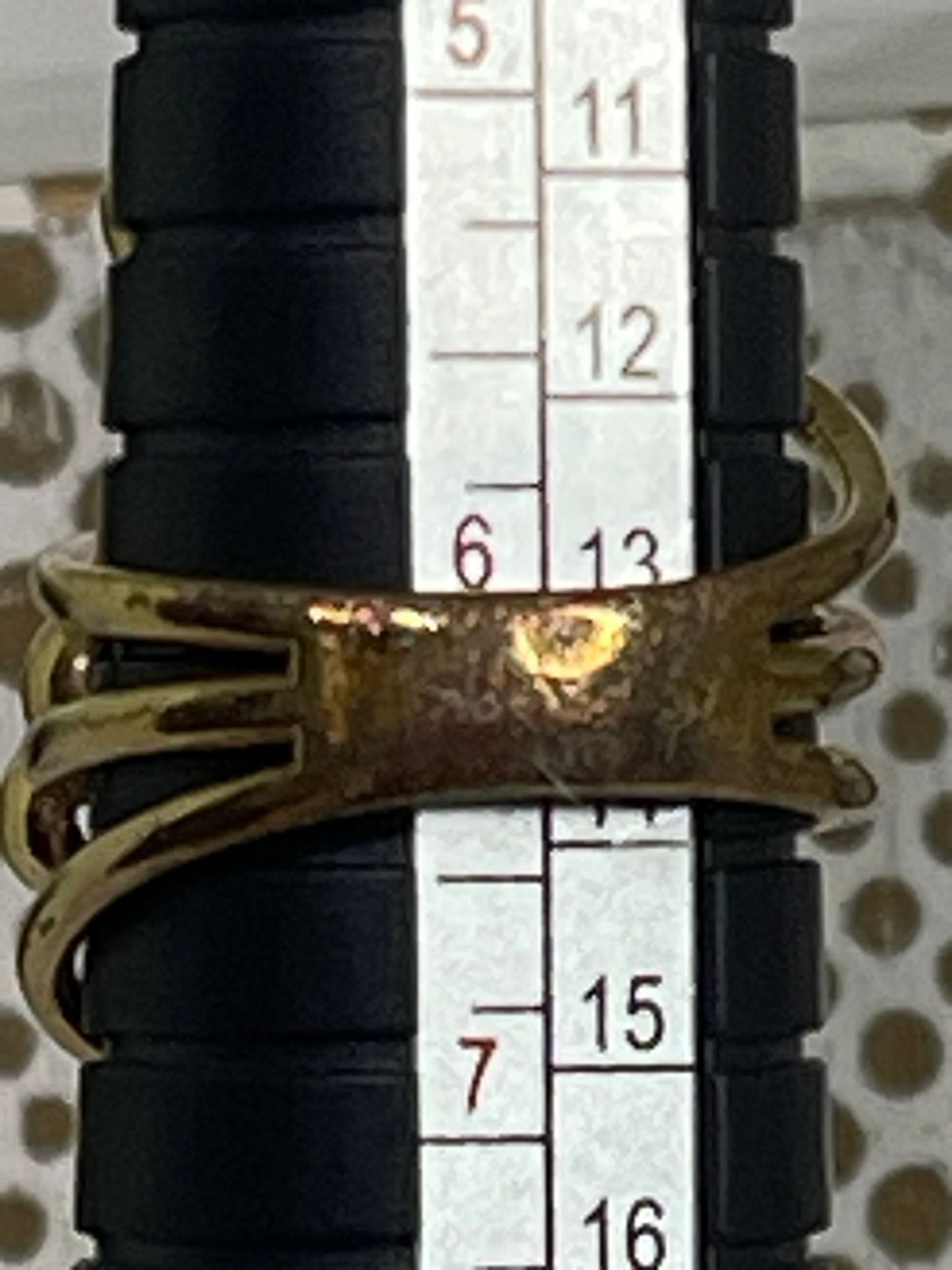 16. Louis Vuitton Flower Full Ring Size 6.25