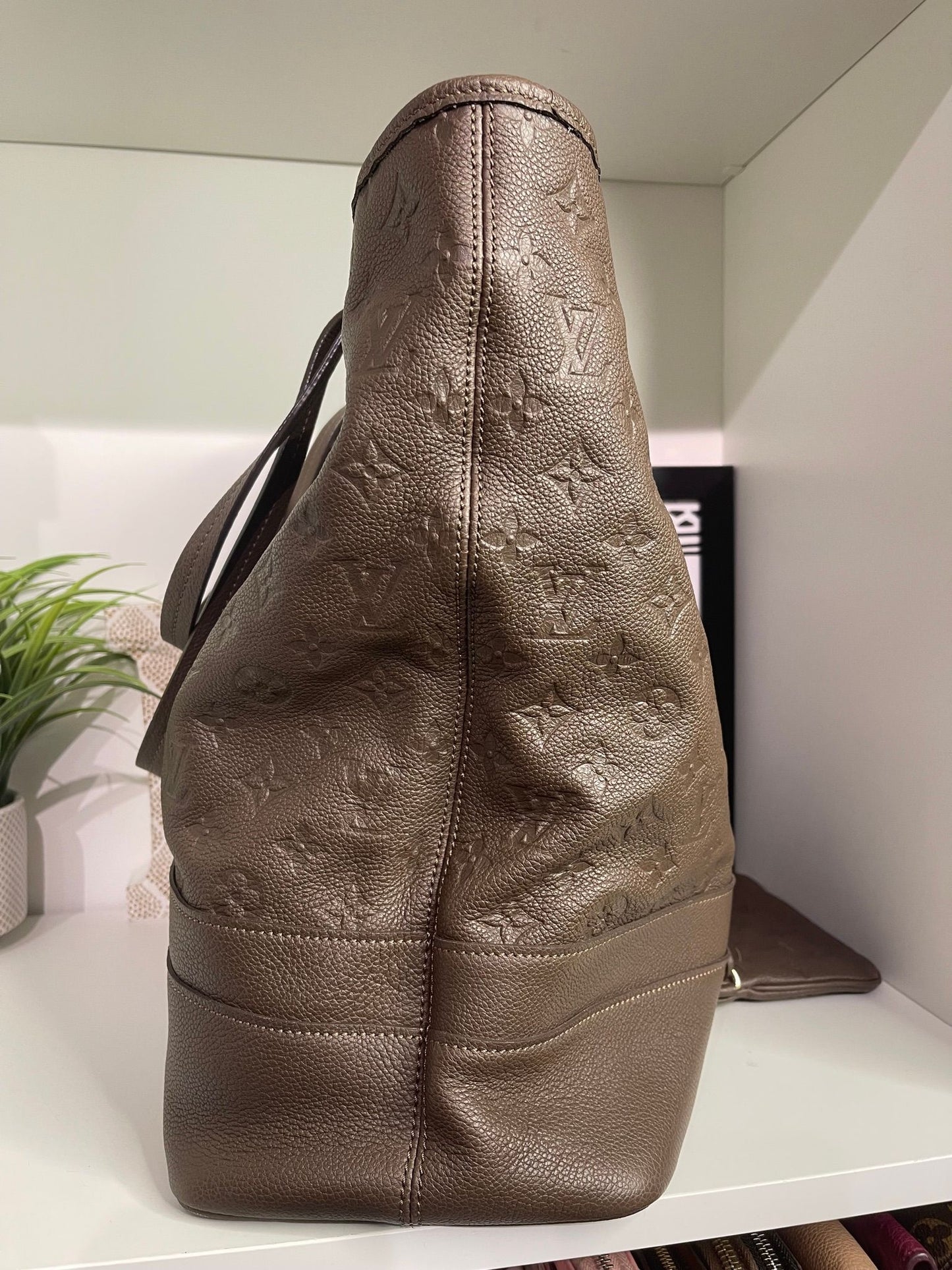 31. Louis Vuitton Mocha GM Citadine w/ Pouch