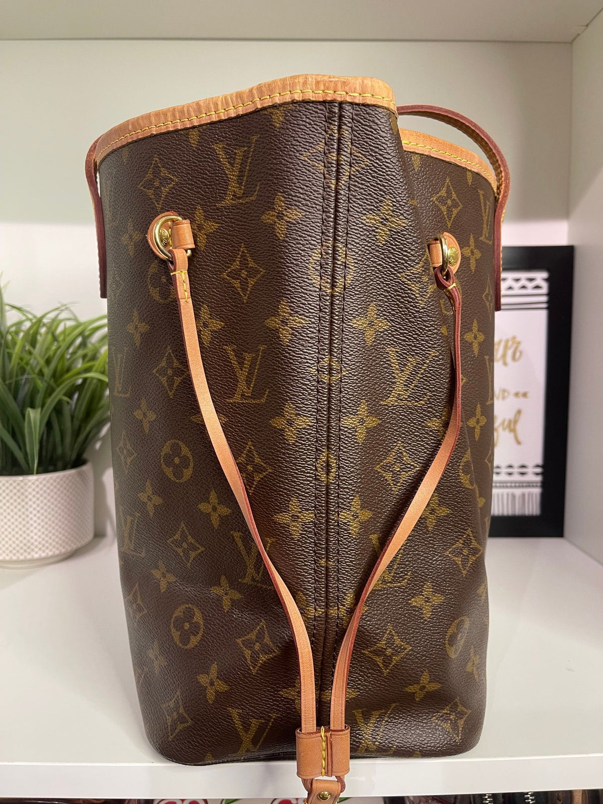 96. Louis Vuitton Monogram Neverfull MM w/ Pouch