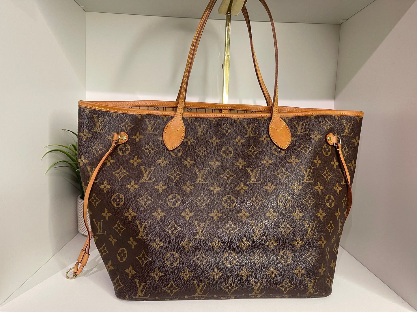 70. Louis Vuitton Monogram Neverfull MM