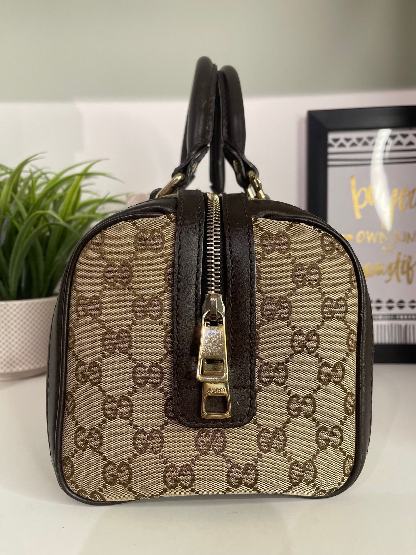 38. Gucci Sherry Line Boston 25 w/ Strap