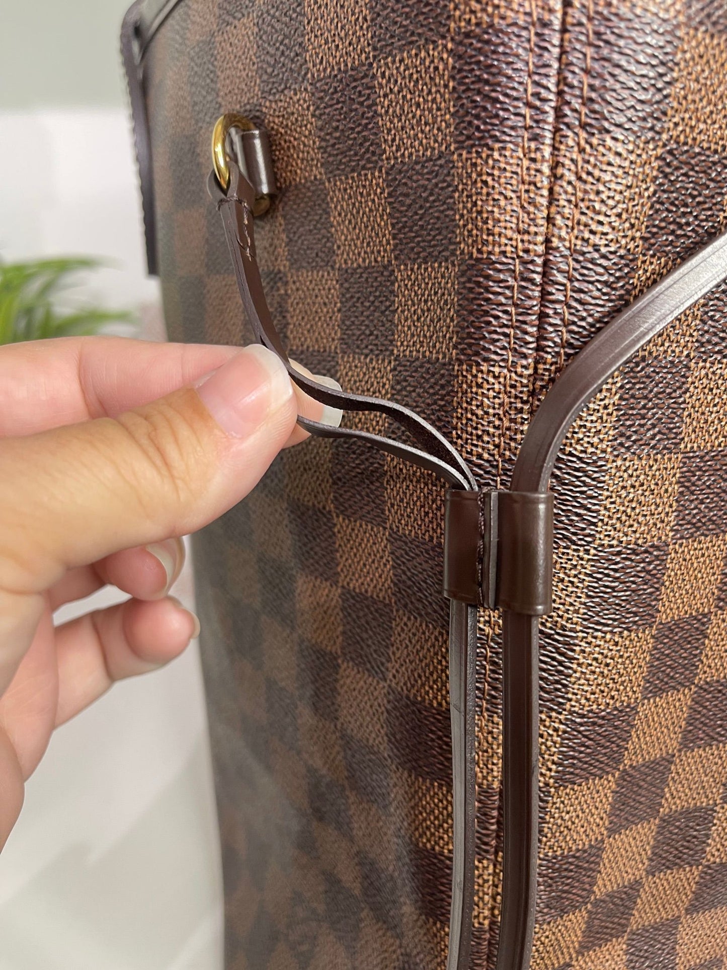 99. Louis Vuitton Damier Ebene Neverfull MM w/ Pouch