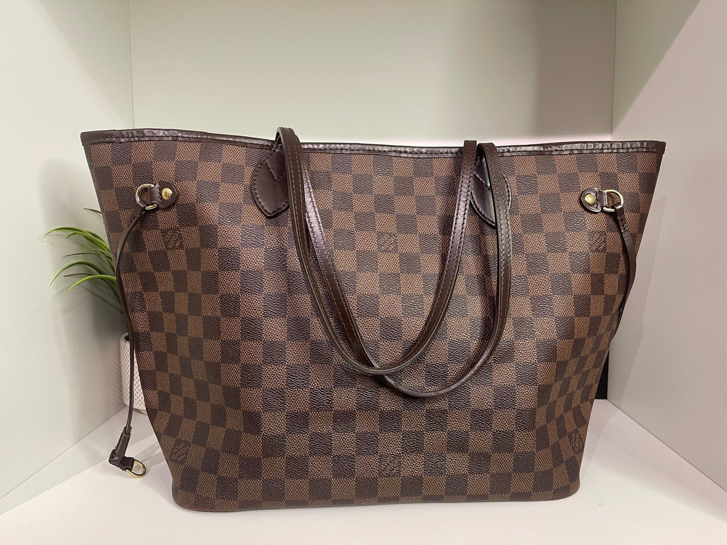 85. Louis Vuitton Damier Ebene Neverfull MM