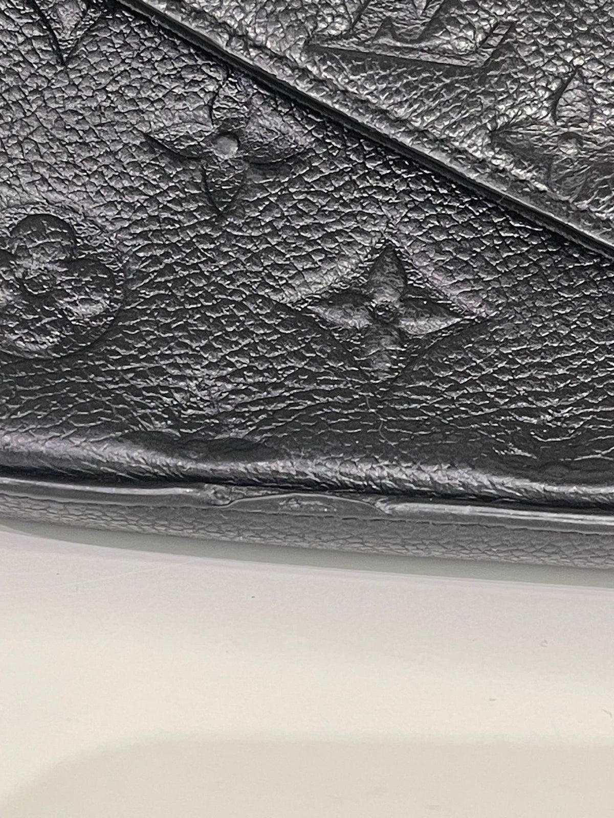 70. Louis Vuitton Black Empriente Felicie Pouchette
