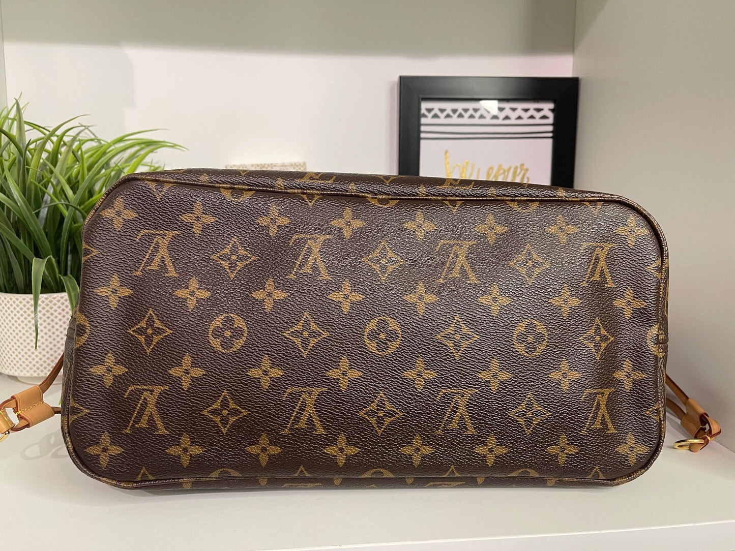 90. Louis Vuitton Monogram Neverfull MM w/ Pouch (Red Interior)