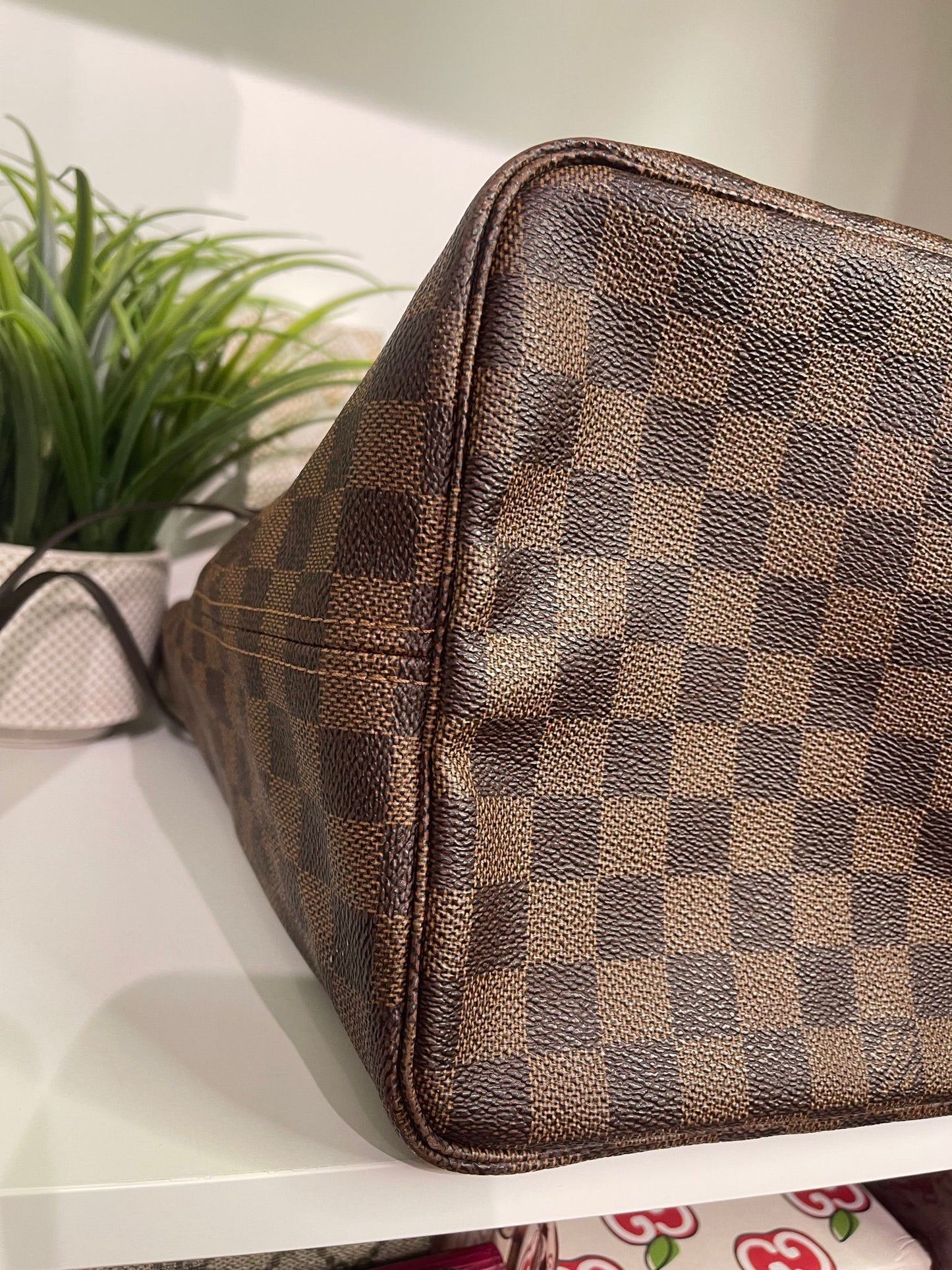 110. Louis Vuitton Damier Ebene Neverfull GM