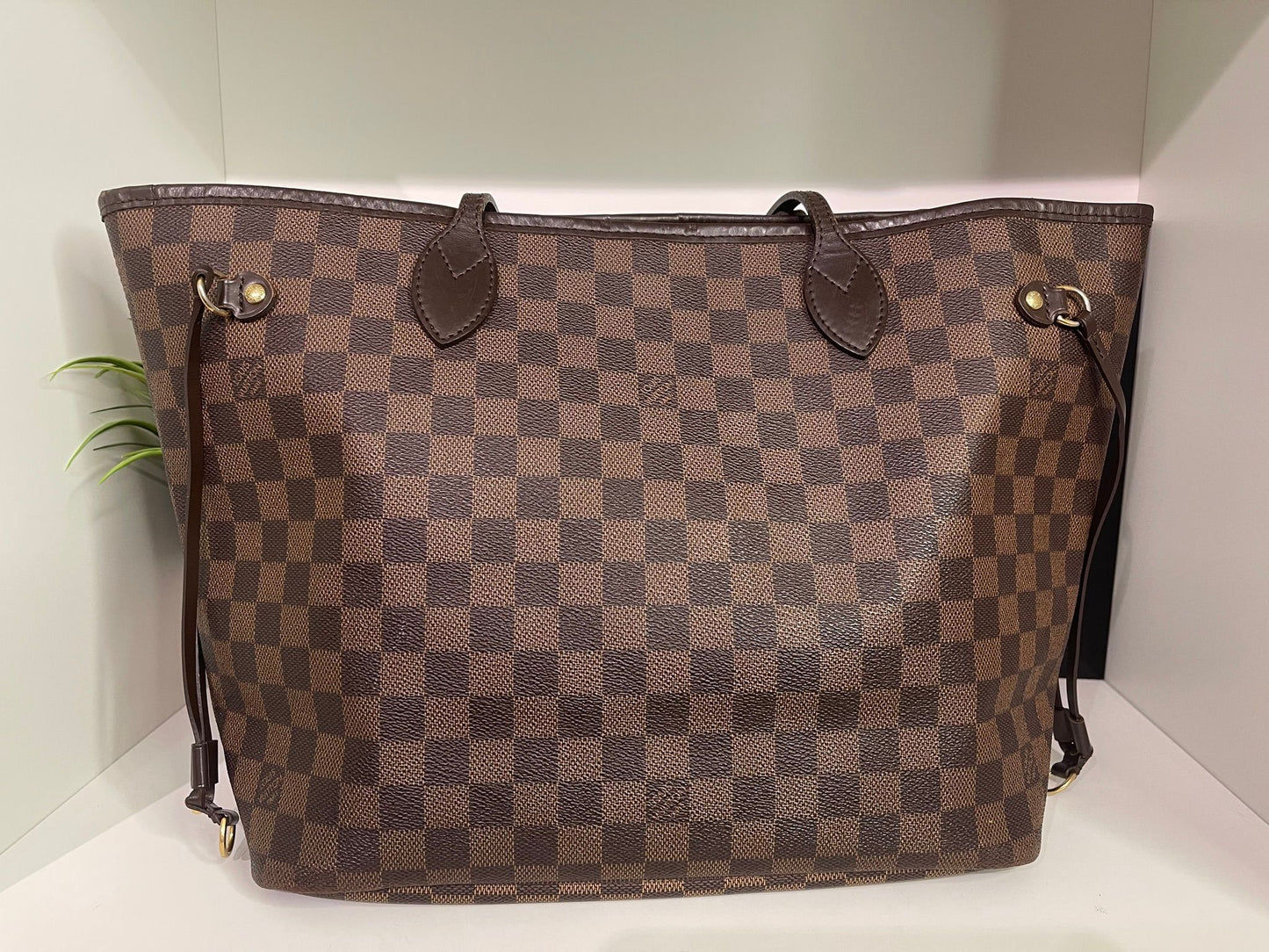 85. Louis Vuitton Damier Ebene Neverfull MM