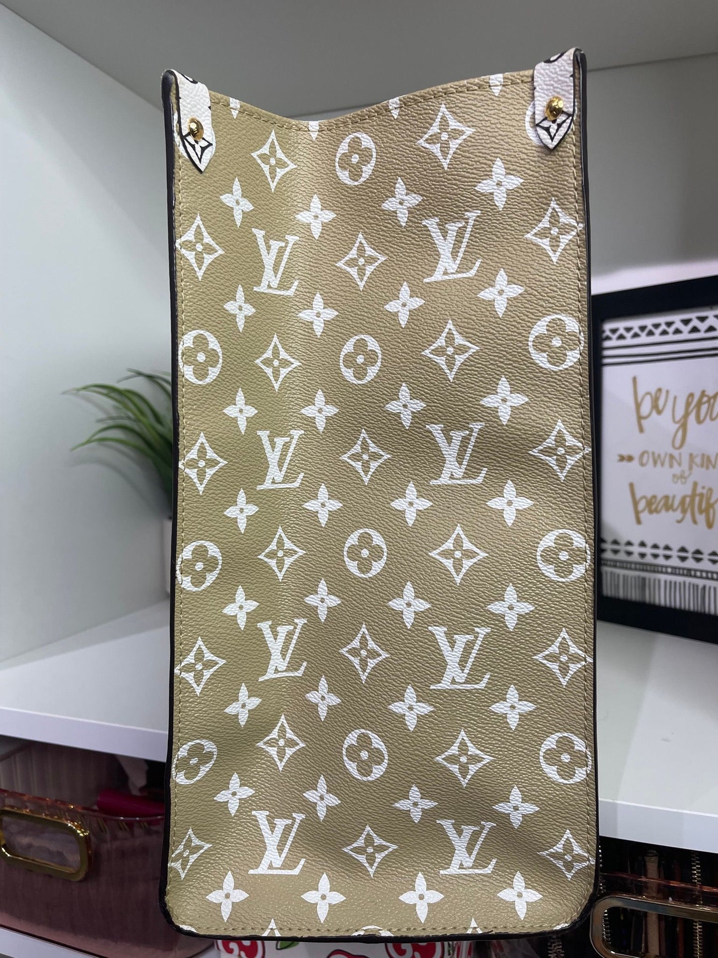 57. Louis Vuitton OnTheGo GM khaki & Green Tote