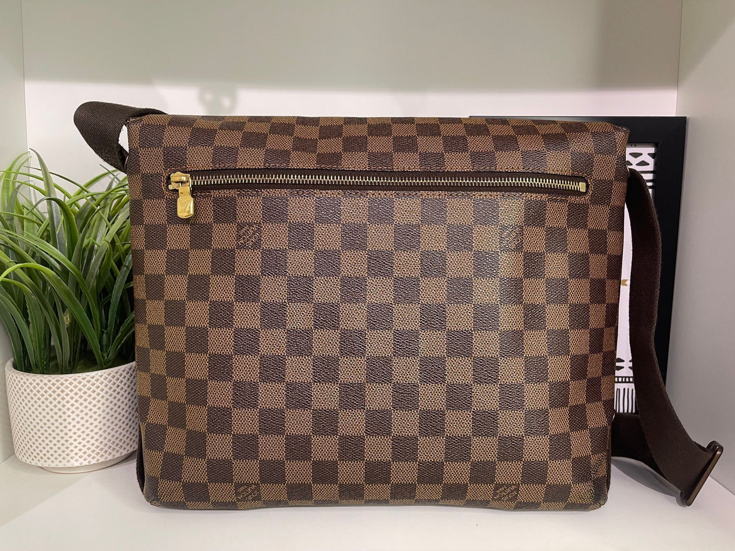 85. Louis Vuitton Damier Ebene Brooklyn MM