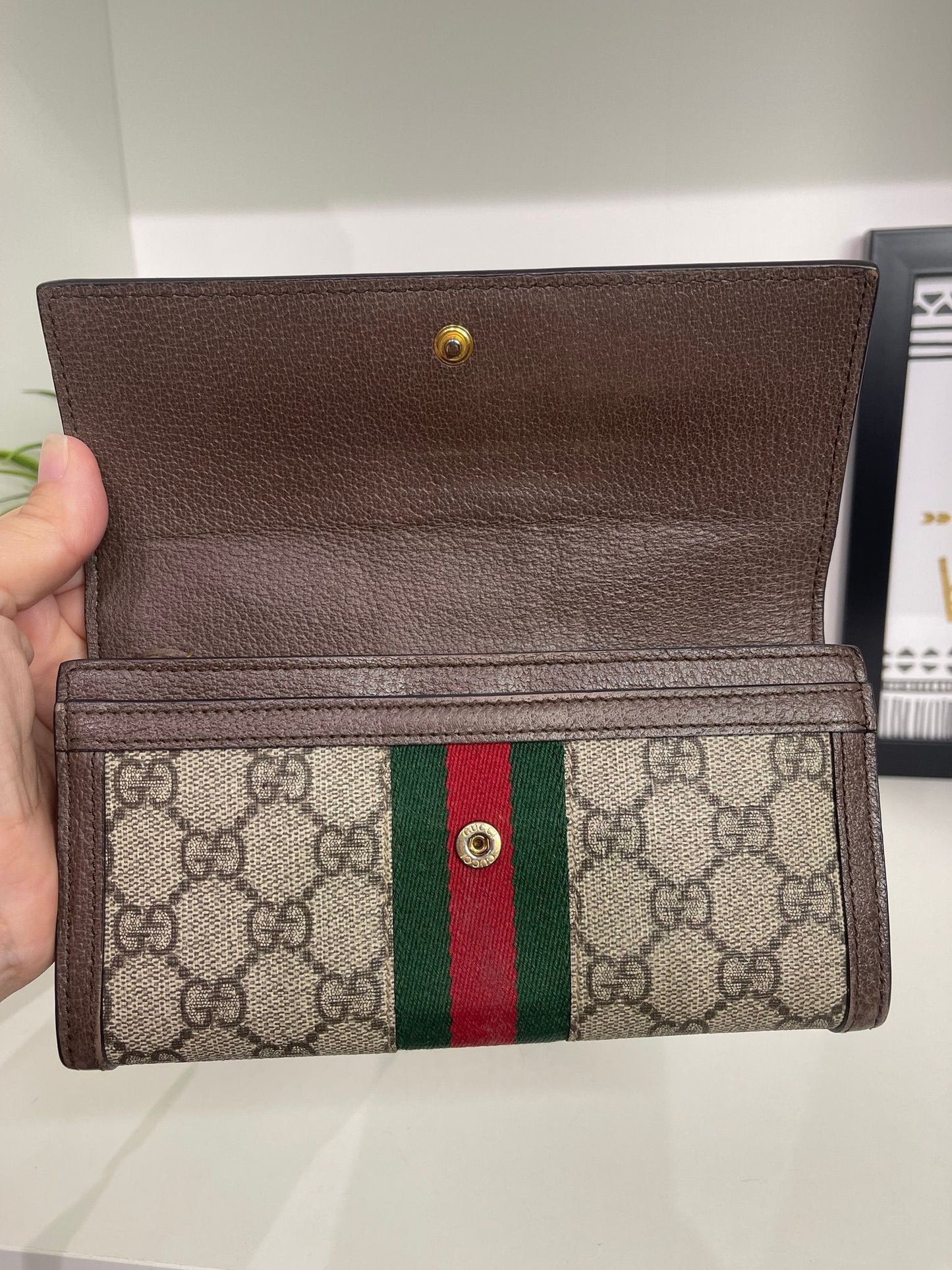 31. Gucci Supreme Sherry Line Long Wallet