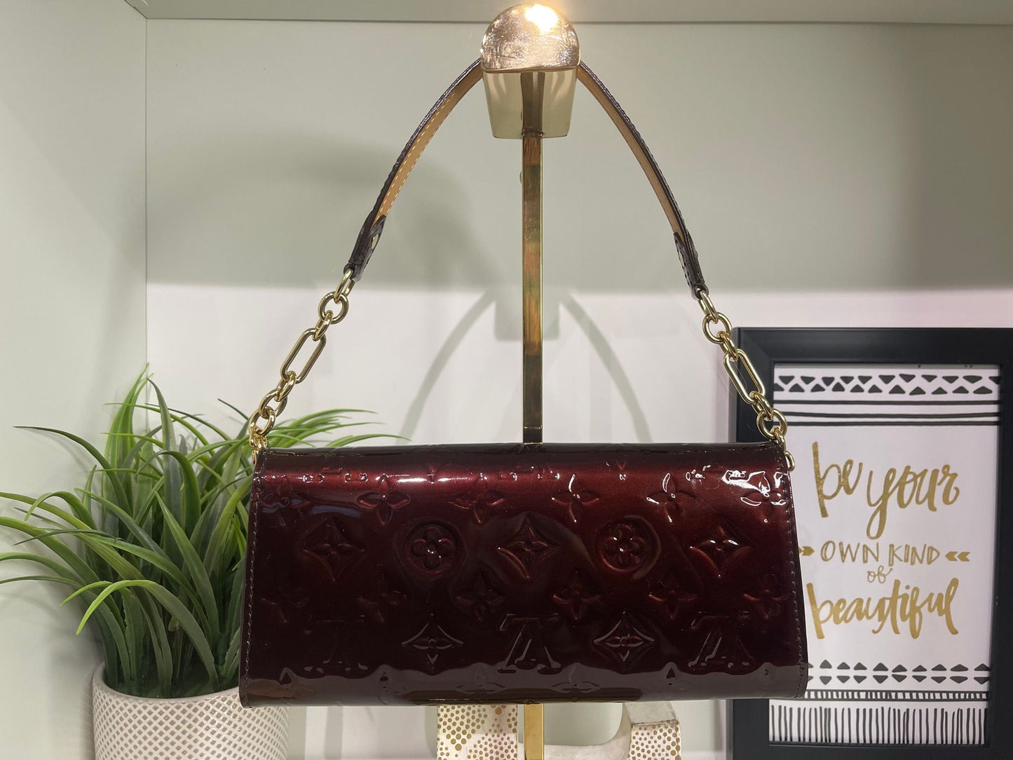 31. Louis Vuitton Amarante Vernis Sunset Boulevard Pouchette