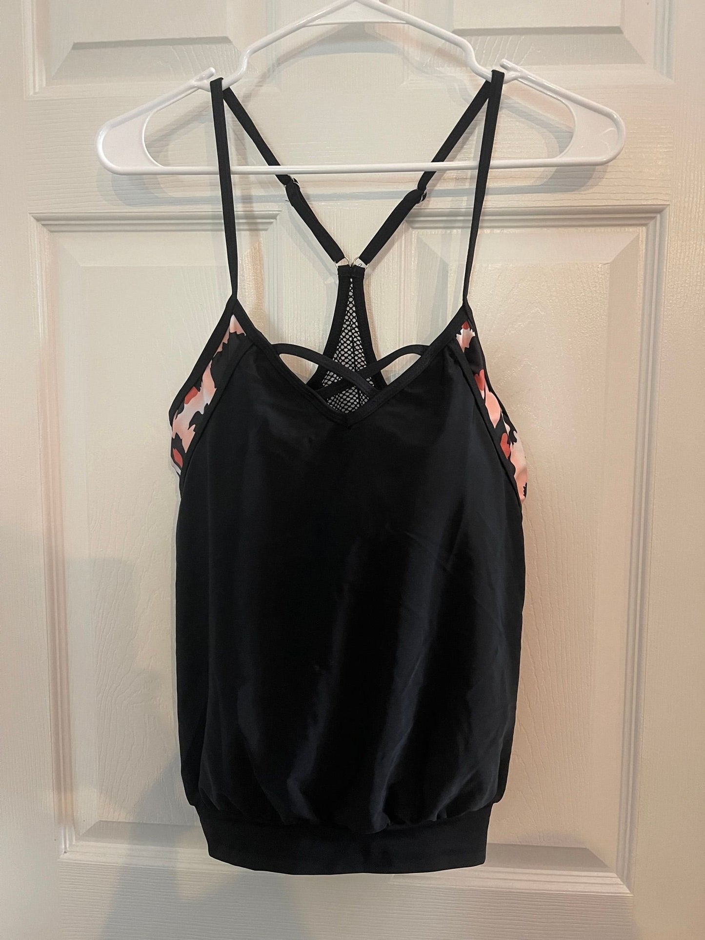 Women’s Medium Swim Top Cheetah Print & Black