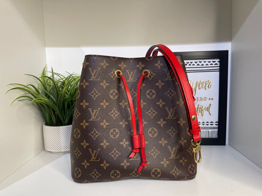 83. Louis Vuitton Monogram NeoNoe (Red)