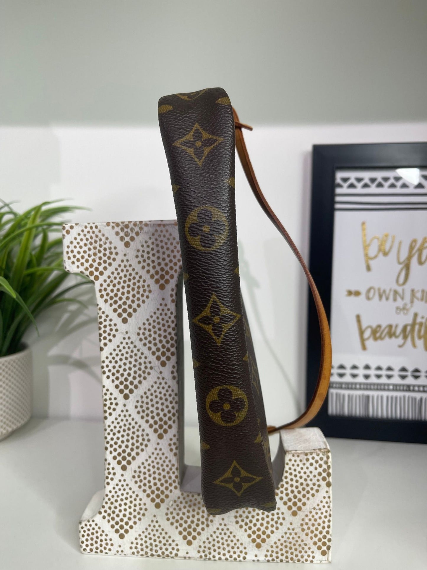 71. Louis Vuitton Monogram Pouchette