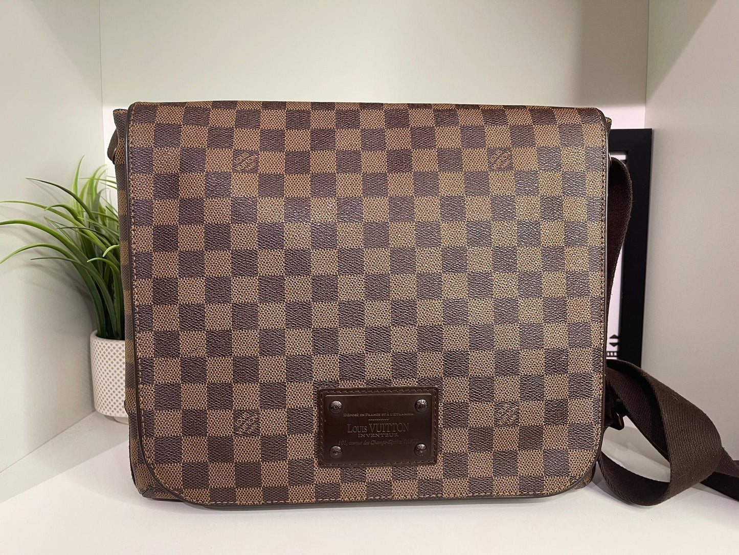 85. Louis Vuitton Damier Ebene Brooklyn MM