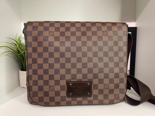 85. Louis Vuitton Damier Ebene Brooklyn MM