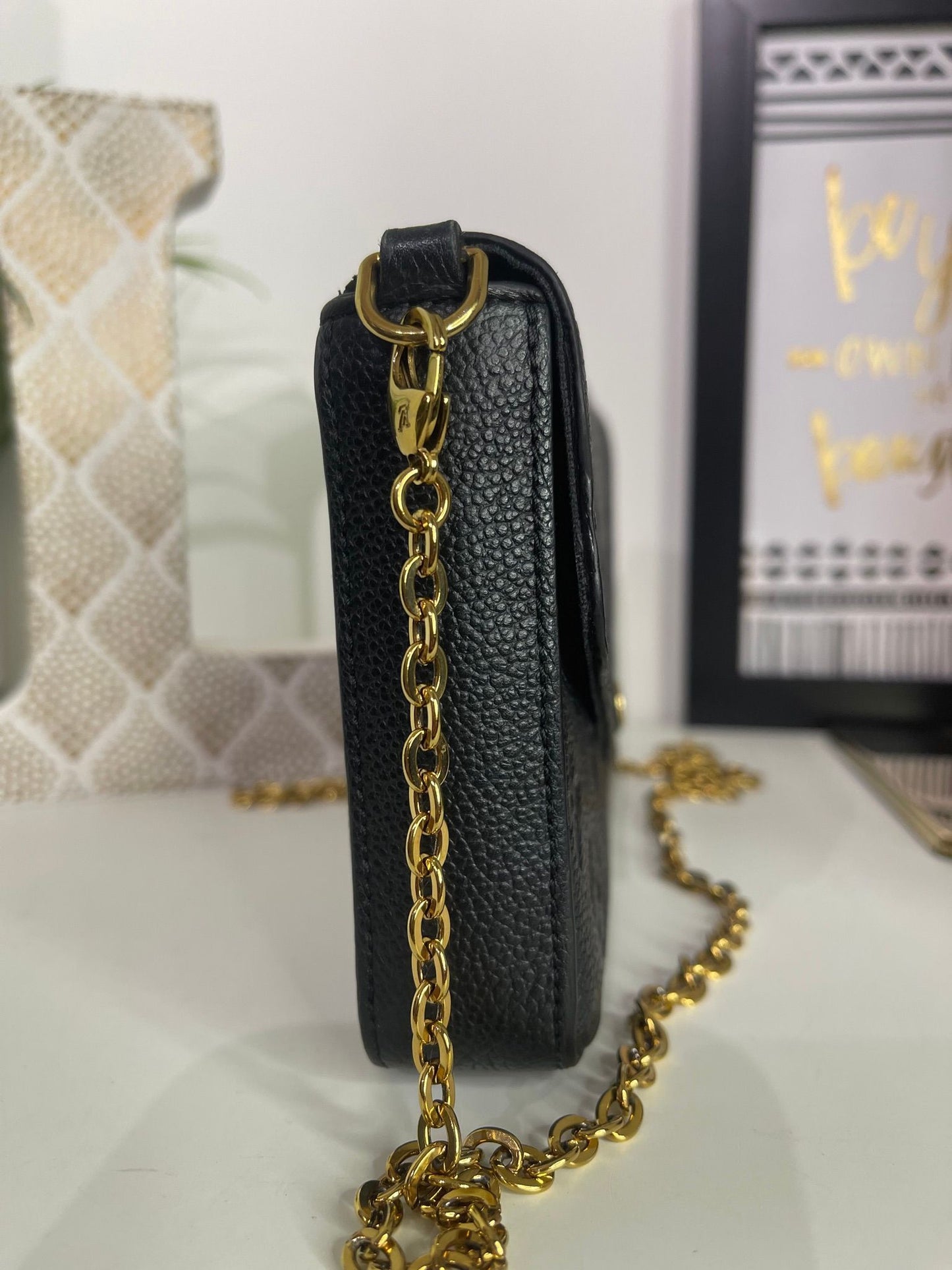 85. Louis Vuitton Black Empriente Felicie Pouchette