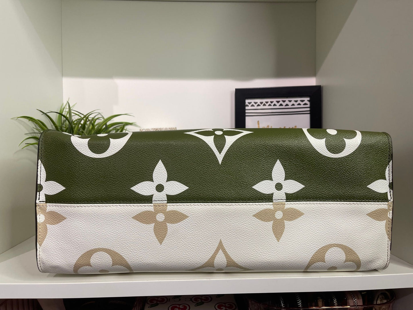 57. Louis Vuitton OnTheGo GM khaki & Green Tote