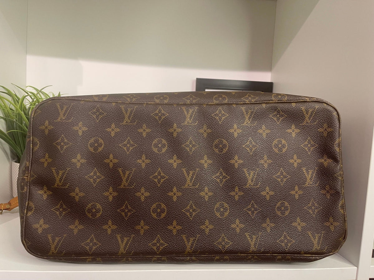 69. Louis Vuitton Monogram Neverfull GM