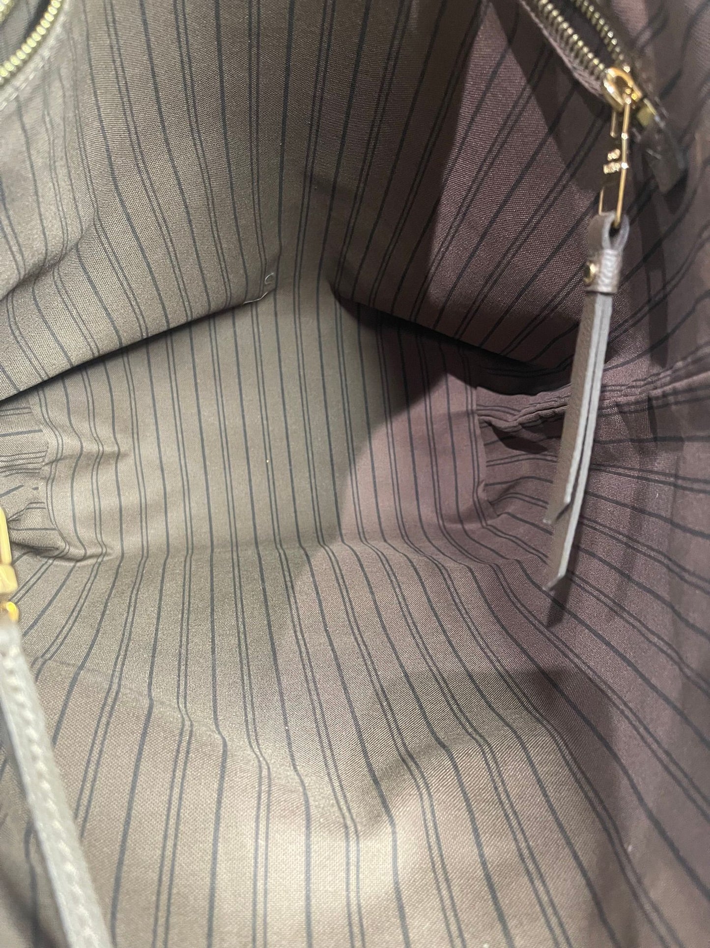 31. Louis Vuitton Mocha GM Citadine w/ Pouch