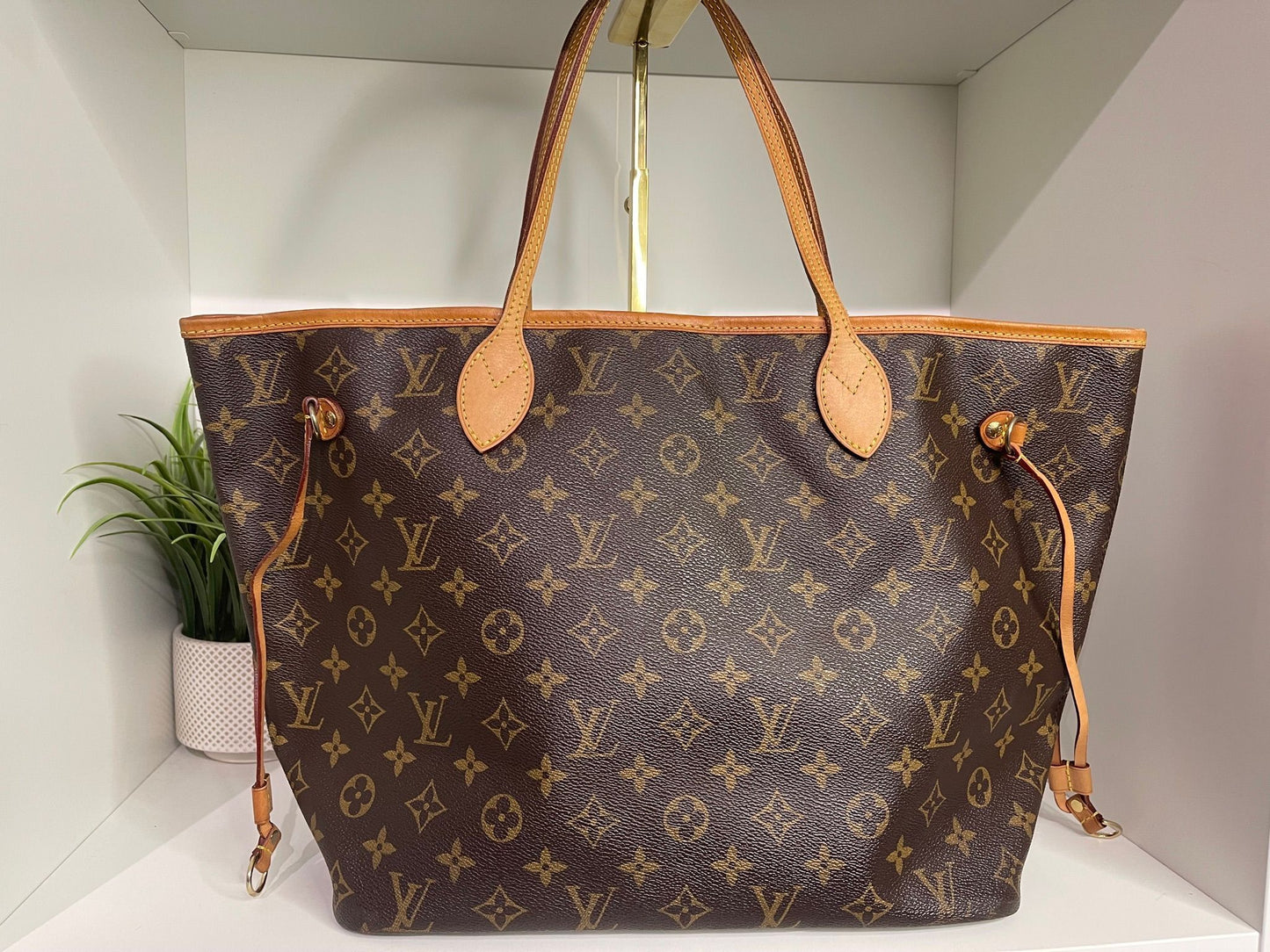 70. Louis Vuitton Monogram Neverfull MM