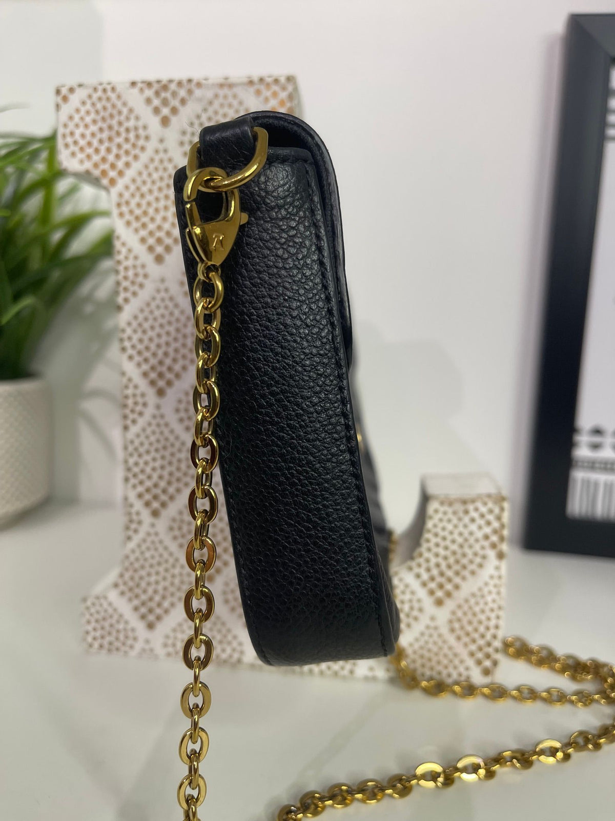 70. Louis Vuitton Black Empriente Felicie Pouchette