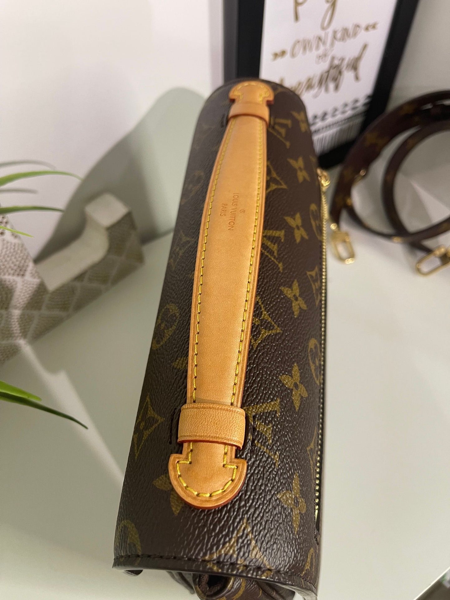 123. Louis Vuitton Monogram Pouchette Metis