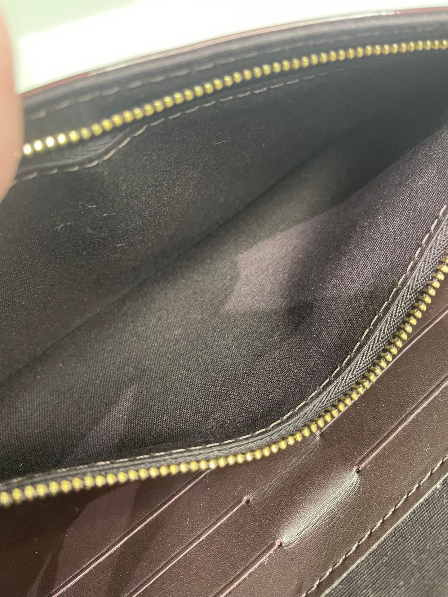 31. Louis Vuitton Amarante Vernis Sunset Boulevard Pouchette