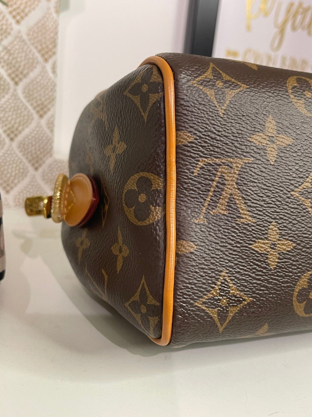18. Louis Vuitton Monogram Speedy 20 Bandolier