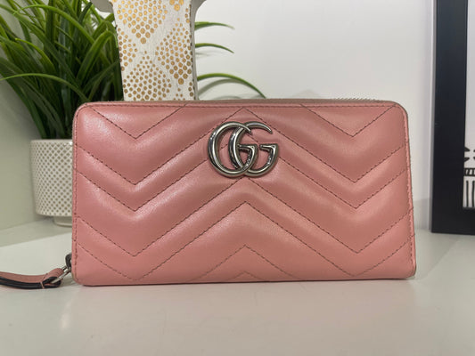 93. Gucci Pink Marmont Matelasse Wallet