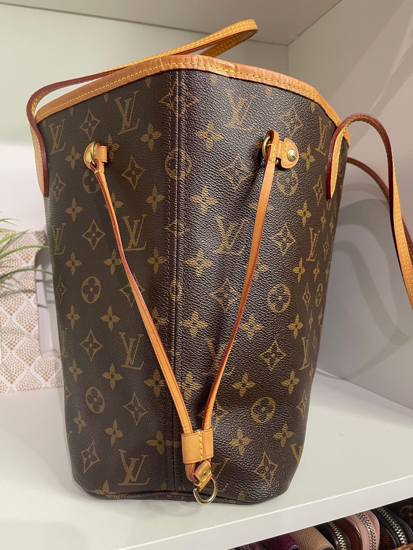 106. Louis Vuitton Monogram Neverfull MM w/ Pouch