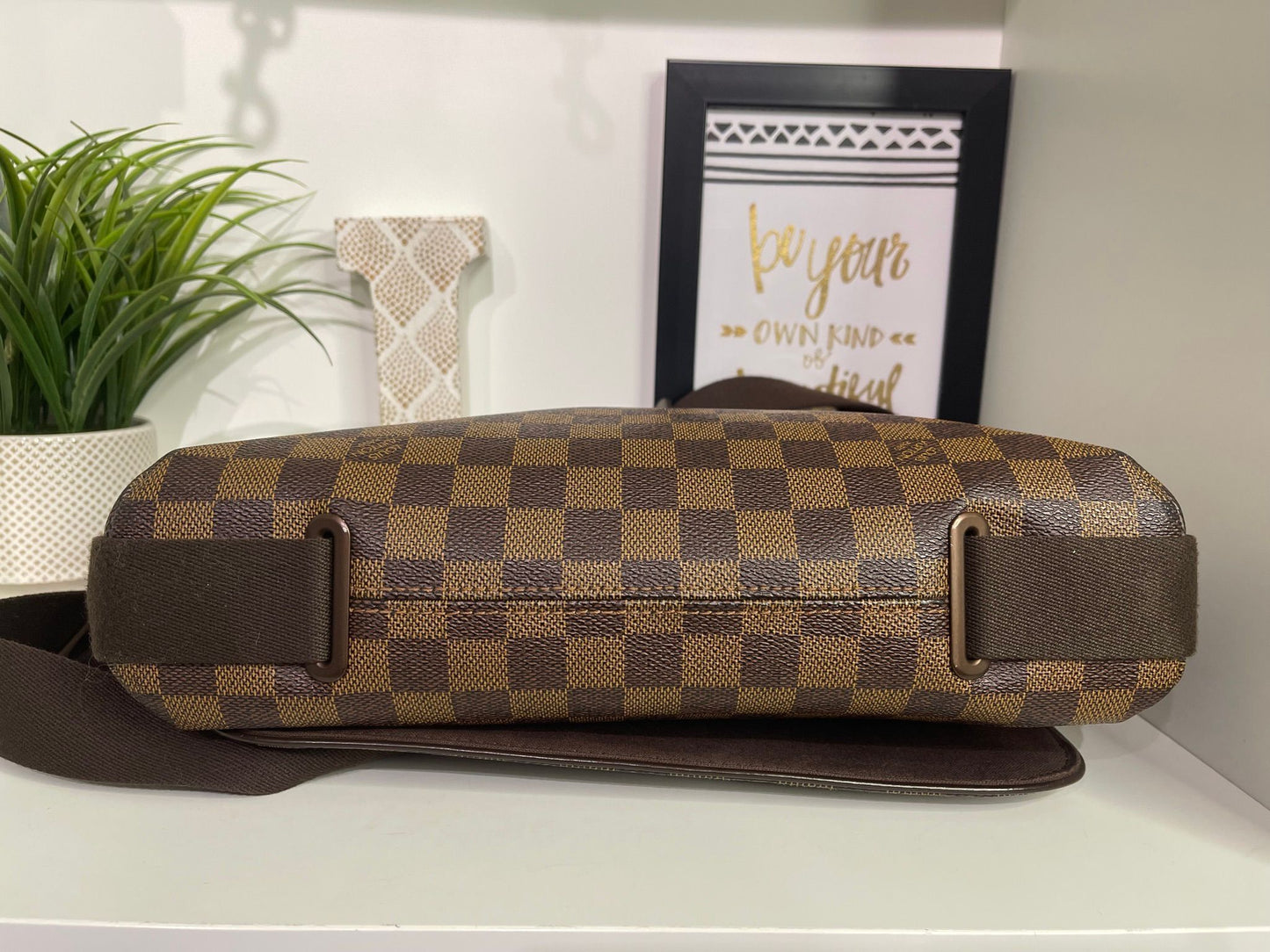85. Louis Vuitton Damier Ebene Brooklyn MM