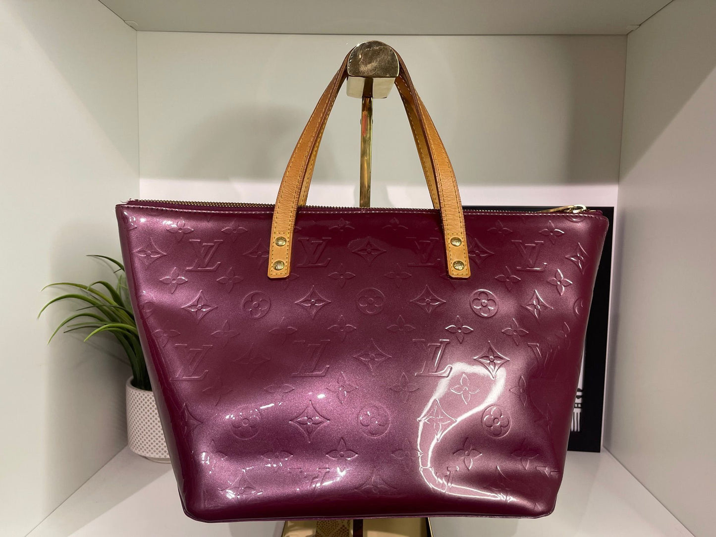 133. Louis Vuitton Vernis Bellevue PM